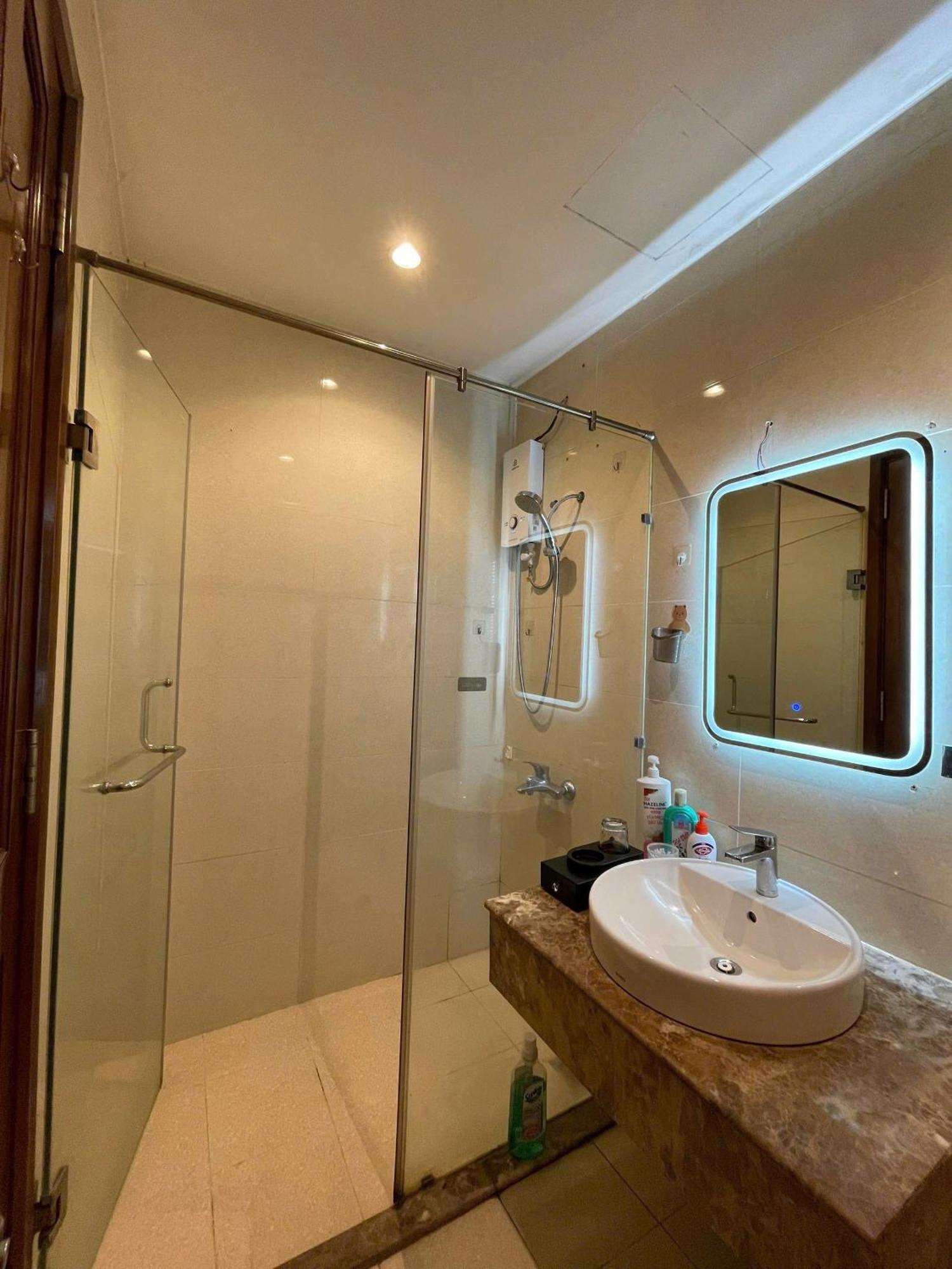 Căn hộ Ho Sky Center Cach San Bay 5p TP. Hồ Chí Minh