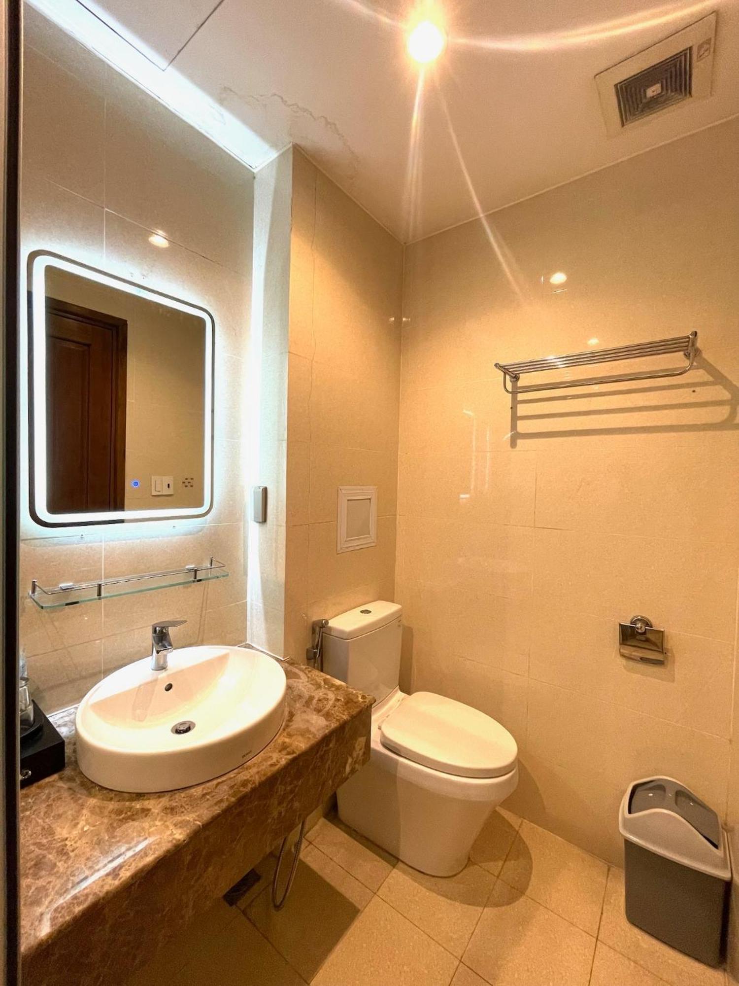Ho Sky Center Cach San Bay 5p Căn hộ TP. Hồ Chí Minh